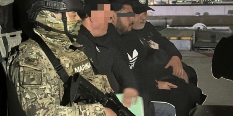 Trasladan a ‘La Kena’ en impresionante dispositivo de seguridad, no confirman su destino