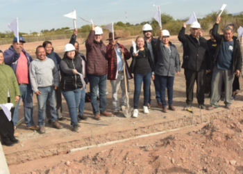 Da banderazo elías retes a construcción de canchas de usos múltiples en bacabachi y chirajobampo