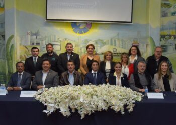 Alcalde toma protesta a nuevo presidente de CANACINTRA Obregón