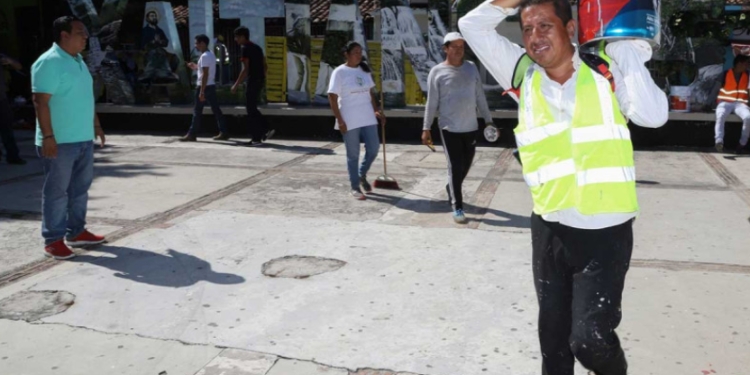 En Acapulco, 265 mil damnificados por ‘Otis’ han recibido apoyo de limpieza