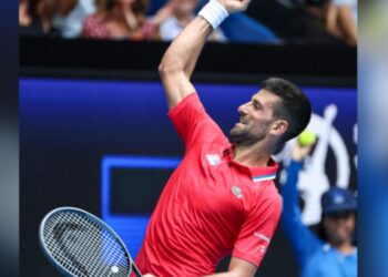 Novak Djokovic triunfa en United Cup pese a molestias en la muñeca