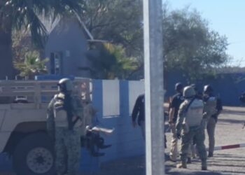 En acciones conjuntas FGJES Y SEDENA rescatan a 18 migrantes en Santa Ana