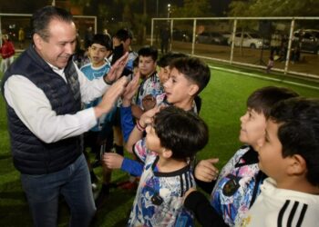 Confirma Toño Astiazarán próxima entrega de unidad deportiva rehabilitada en la colonia Norberto Ortega