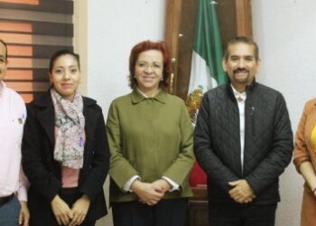RECIBE ALCALDE JUAN JESÚS FLORES LA VISITA DE LA DELEGADA DEL IMSS EN SONORA