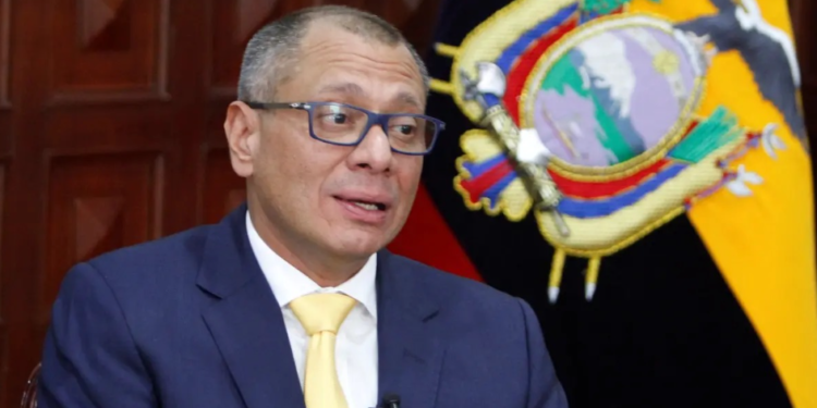 Dictan prisión preventiva contra exvicepresidente de Ecuador acogido en Embajada de México