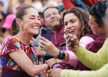 ‘La educación transforma personas, ciudades, países…; y la pública más» : Claudia Sheinbaum: ’