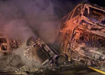 Suman 22 muertos tras accidente en carretera de Sinaloa