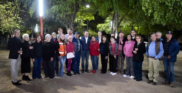 Entrega Toño Astiazarán rehabilitación a parque de la colonia Santa Fe