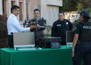 Entrega presidente municipal tres patrullas nuevas, dron y equipo de cómputo a SSPM