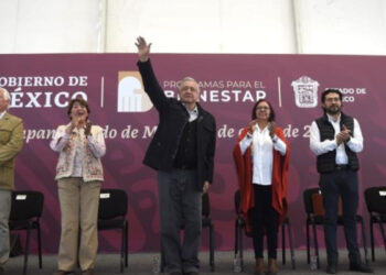 Promete AMLO dejar uno de los mejores sistemas de salud del mundo