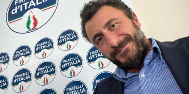 En Italia, diputado afín a Meloni hiere a hombre con arma de fuego en Año Nuevo