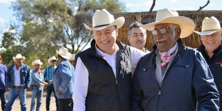 Impulsa Gobernador Durazo desarrollo integral agrícola y de salud de pueblos yaquis