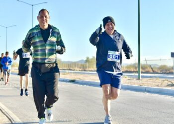 Participa Toño Astiazarán en la tradicional Carrera del Policía 2024