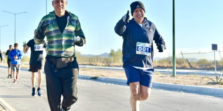 Participa Toño Astiazarán en la tradicional Carrera del Policía 2024