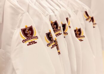 Inician las clases de la licenciatura en Medicina General y Comunitaria en la UES