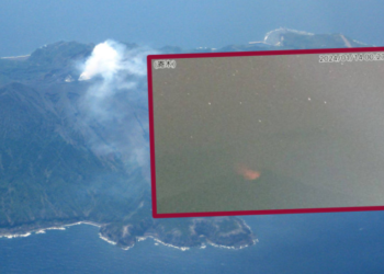 Volcán de la isla Suwanosejima de Japón hace erupción; así grabaron el momento
