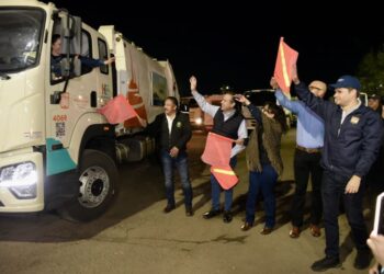 Da bienvenida Toño Astiazarán a primera tripulación de mujeres de recolección basura