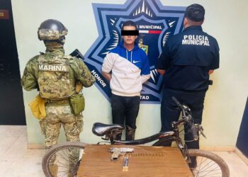 Aprehenden en barridos policía municipal y marina a sujetos con armas  prohibidas