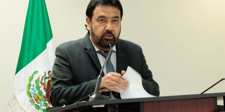 Plantea diputado Arturo Robles cambio en la denominación de la comisión de asuntos indígenas