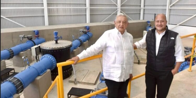 Inauguran Alfaro y AMLO acueducto que dotará de agua a Guadalajara los próximos 50 años