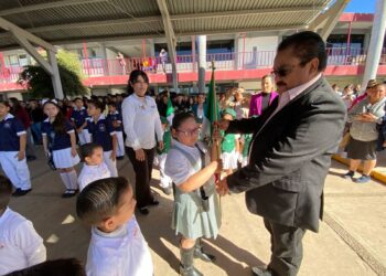 Gobierno Municipal Realiza Acto De Incineración Y Abanderamiento En Conmemoración Al Día De La Bandera Nacional