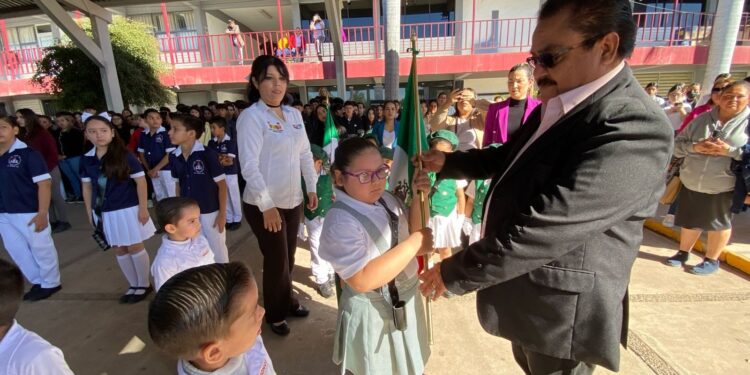 Gobierno Municipal Realiza Acto De Incineración Y Abanderamiento En Conmemoración Al Día De La Bandera Nacional