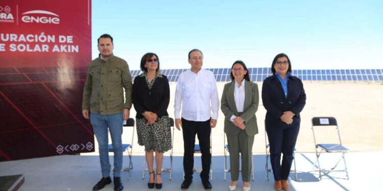 Inaugura Gobernador Durazo Parque Solar Akin y supervisa trabajos de planta de licuefacción de gas en Puerto Libertad
