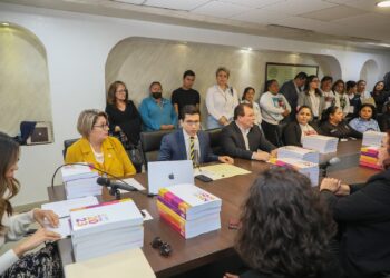Recibe Congreso de Sonora informe anual de actividades de la CEDH 2023
