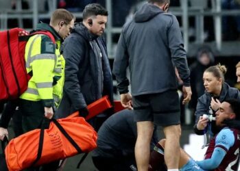 Aaron Ramsey prendió las alarmas; recibió oxígeno