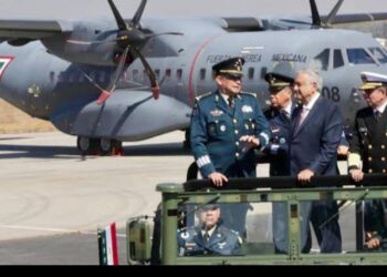 AMLO conmemora el Día de la Fuerza Aérea Mexicana en Santa Lucía