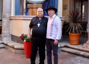 Se reúne embajador de EU con obispo de Michoacán