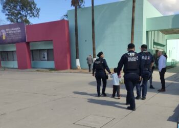 Atiende Policía Estatal a menor extraviado en la colonia Vista Real de Hermosillo