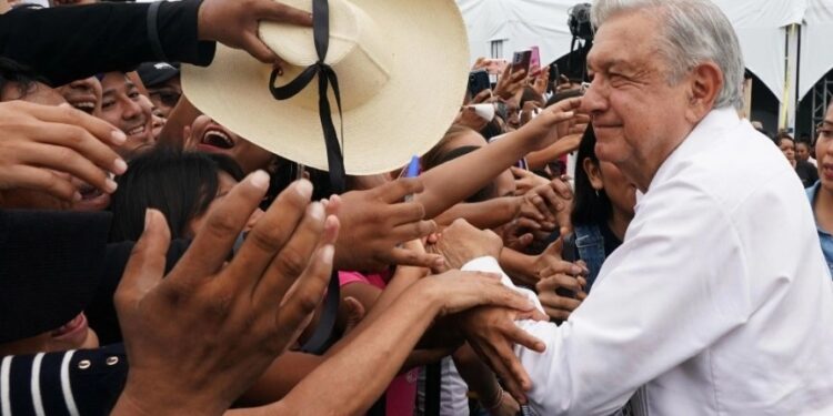 El porvenir llegará acompañado de «una señora que se llama… justicia»: AMLO