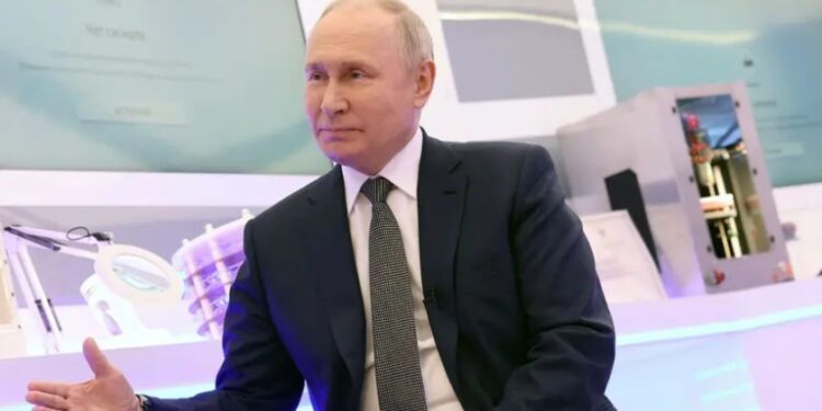 Putin lamenta que Tucker Carlson no hizo preguntas incisivas en su entrevista