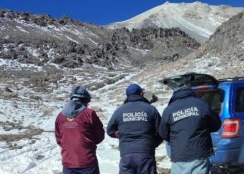 Hallan muerto a guía de alpinistas en Pico de Orizaba; aún hay un desaparecido