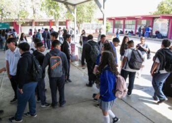 Acerca SEC oferta educativa de preparatoria a alumnado que egresará de secundaria