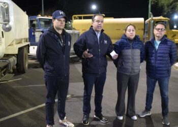 Dispone Toño Astiazarán de servicio de pipas con agua a colonias más afectadas por las 13 rupturas en tubería