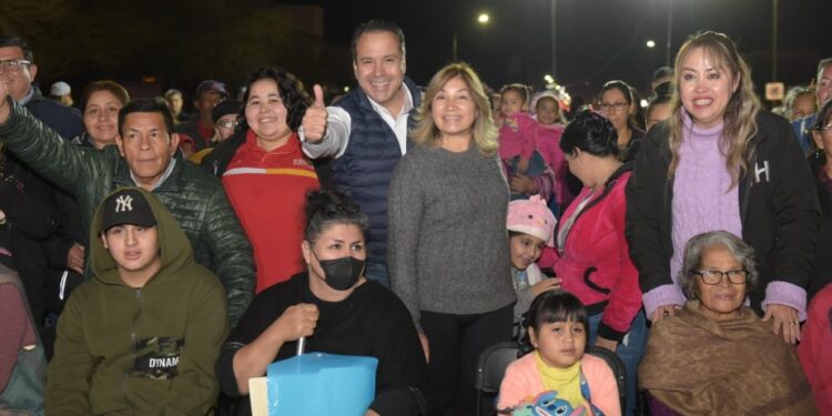 Entrega Toño Astiazarán rehabilitación con concreto hidráulico de avenida Navojoa