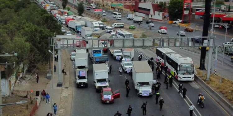 Gobierno “en total disposición” ante peticiones de transportistas; continuará el diálogo