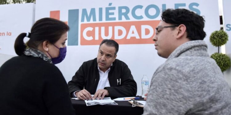 Anuncia Toño Astiazarán obras en Miércoles Ciudadano de Dunas
