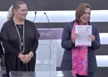 Xóchitl Gálvez se registra ante el INE como candidata a la presidencia de México