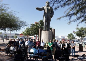 Conmemoran el 218  aniversario del natalicio de Benito Juárez