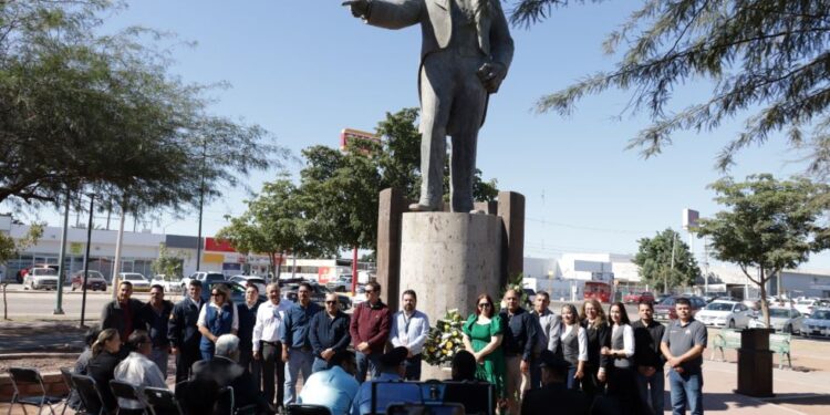 Conmemoran el 218 aniversario del natalicio de Benito Juárez