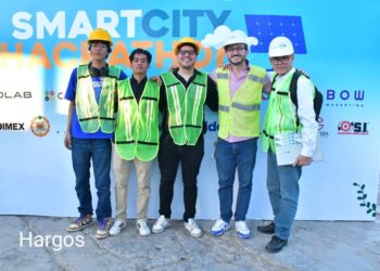 Jóvenes exponen proyectos a favor del medio ambiente en el Smart City Hackathon 2024