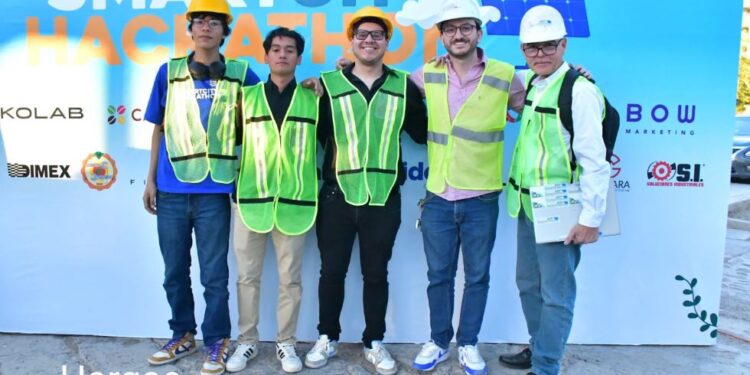 Jóvenes exponen proyectos a favor del medio ambiente en el Smart City Hackathon 2024