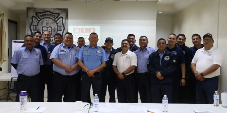 Imparte  SSPM curso de educación vial a bomberos de Cajeme