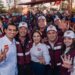 Celida y Froylán son arropados por los habitantes y trabajadores del campo del Poblado Miguel Alemán
