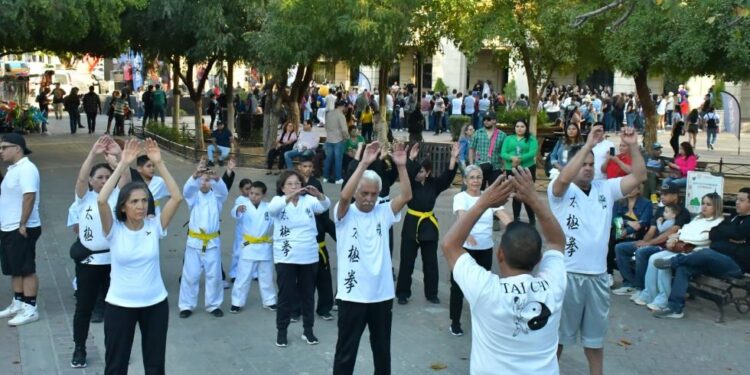 Celebran hermosillenses y visitantes el V aniversario de la Viactiva