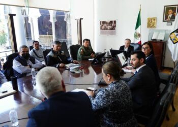 Atiende Gobernador reunión con gremio de transportistas de carga en la entidad