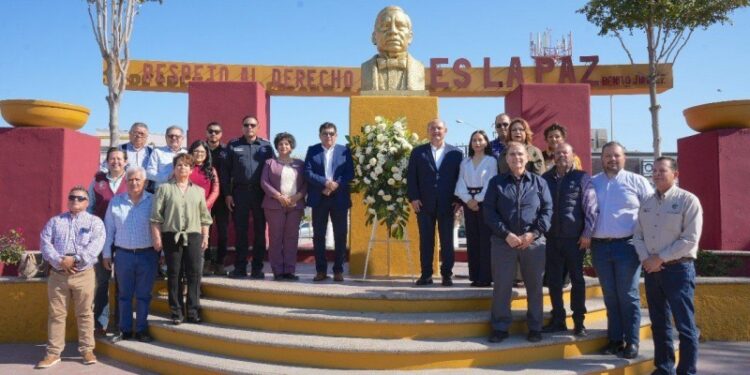 Conmemora Ayuntamiento 218 Aniversario del natalicio de Benito Juárez